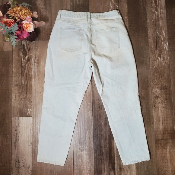 FLYING MONKEY WOMEN'S DISTRESSED HIGH-RISE JEANS SIZE 30 LIGHT WASH BLUE - Picture 2 of 16